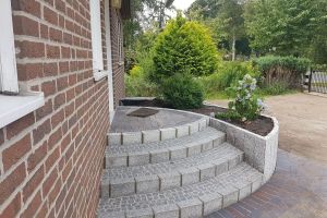 03_Lilienthal_Auffahrt_Treppen_IMG-20180118-WA0012_01.jpg
